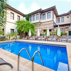 **** Otel Tuvana Türkiye